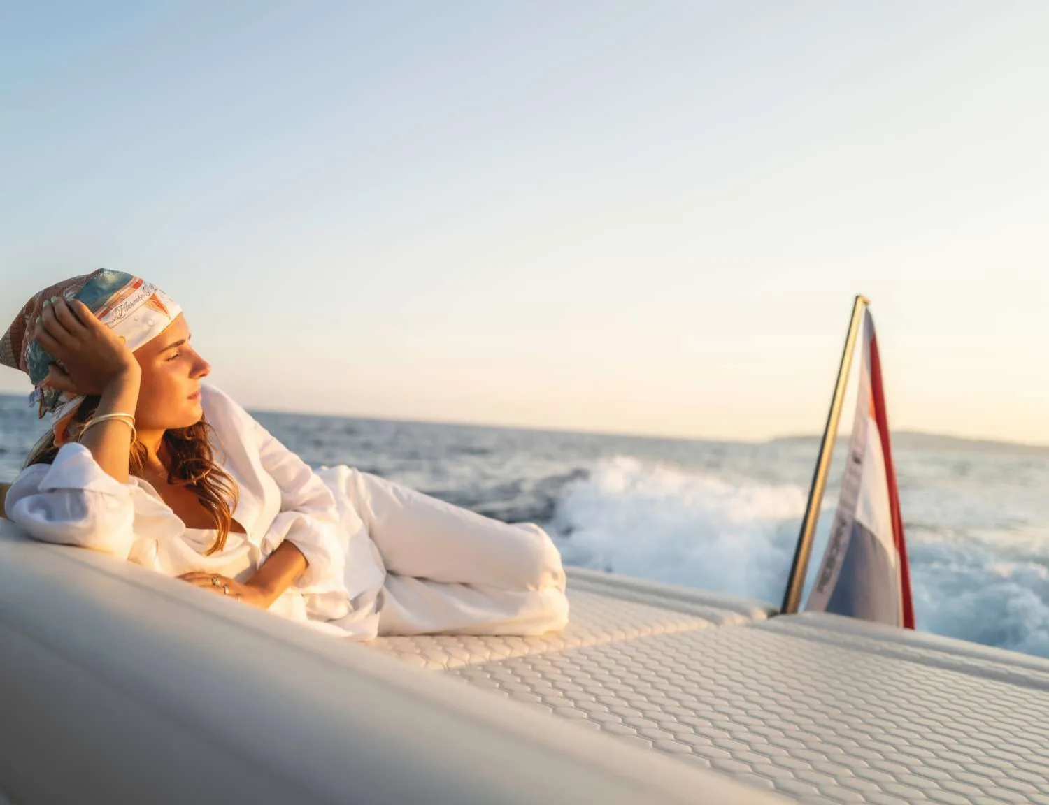 M/Y REBORN BOWRIDER 38 — photo 6 sur 6