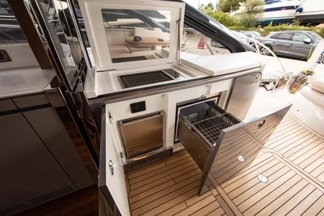 Princess V55 — photo 8 sur 10
